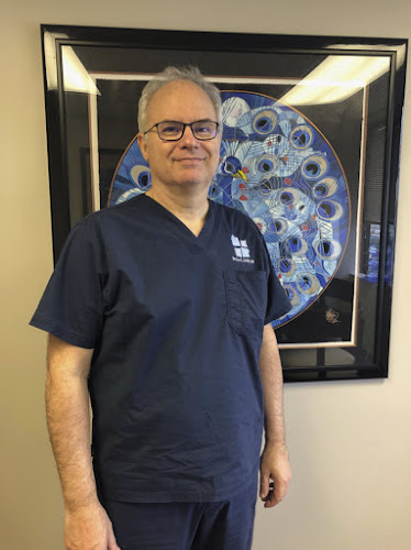 Bruce K Smith MD