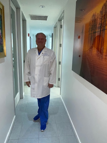 90210 Physician