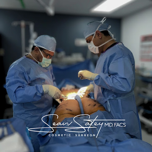 Dr. Sean Satey, MD offers Cosmetic Surgery for BBL in Los Angeles, California